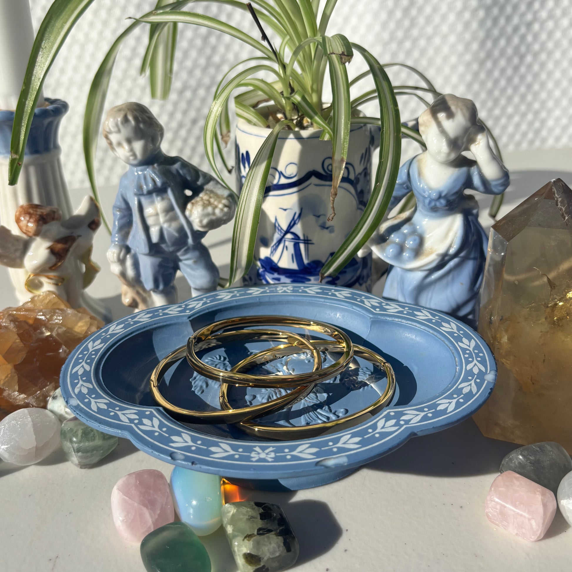 The Guide Crystals 4mm Gold Bangle