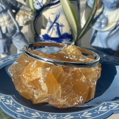 The Guide Crystals 4mm Silver Bangle