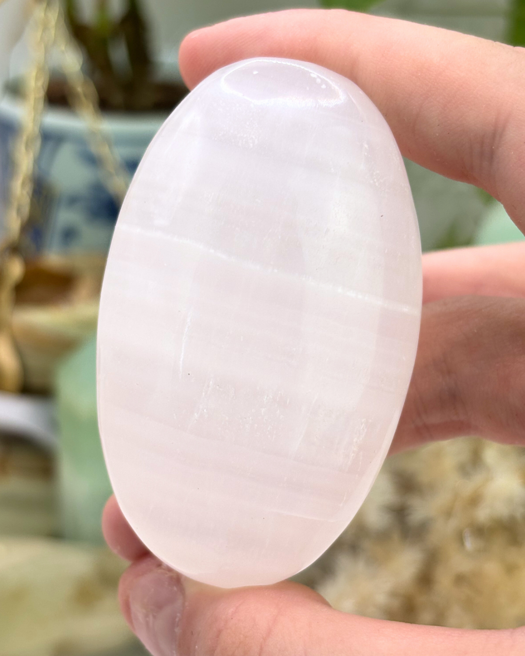 Mangano Calcite Palm Stone
