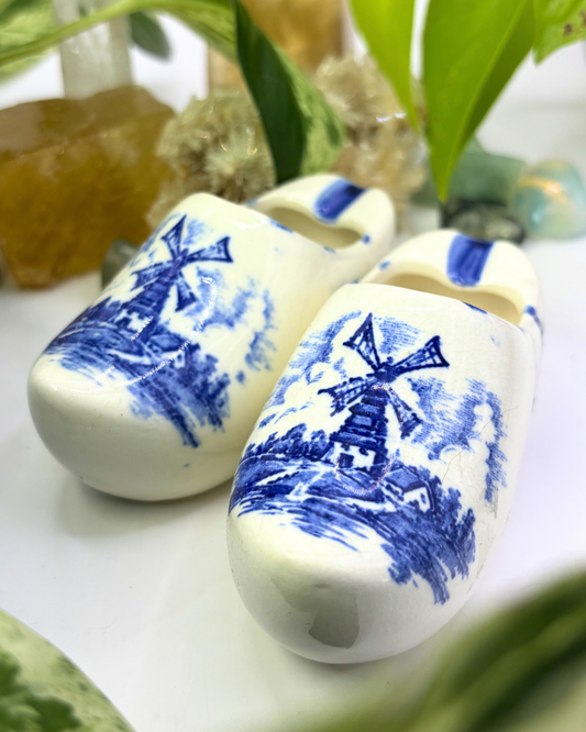 Porcelain Delft Blue Clog Ashtray Set 1