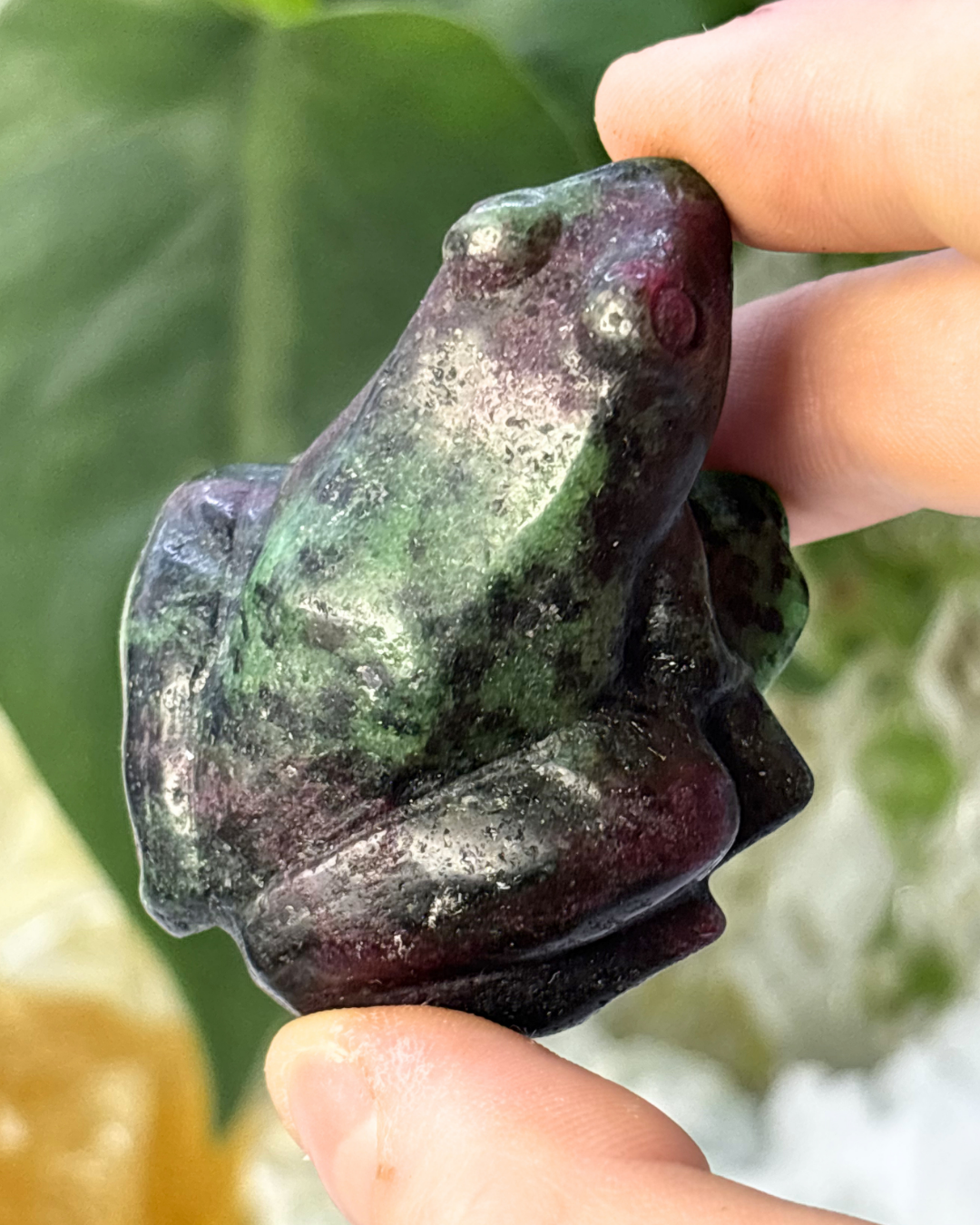 Ruby Zoisite Frog Carving