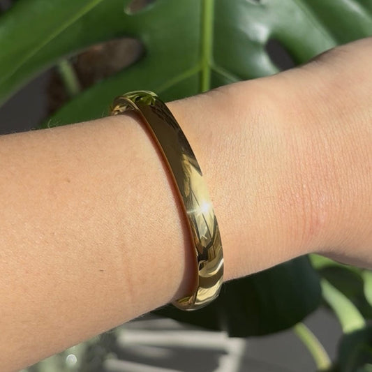 The Guide Crystals 8mm Gold Bangle