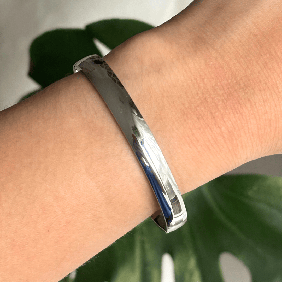 The Guide Crystals 8mm Silver Bangle