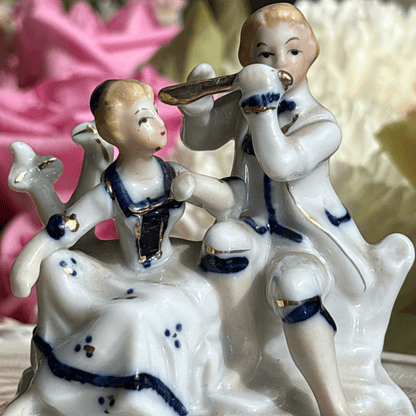 The Guide Crystals Mini Iberian Valencian Porcelain Classic Couple AVAILABLE 1/11!