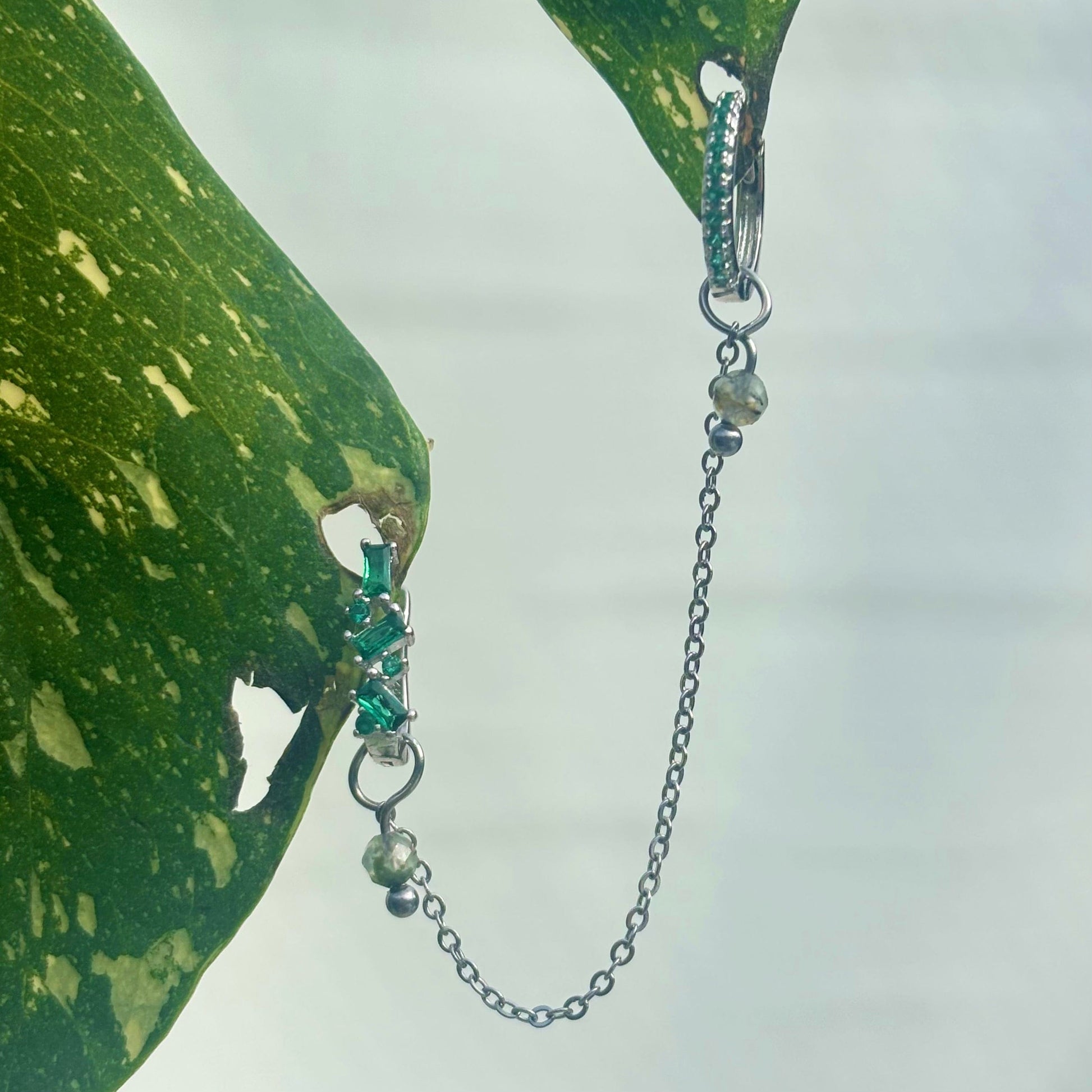 The Guide Crystals Silver | 1 PC Single Prehnite Aphrodite Chain Crystal Earring Charm