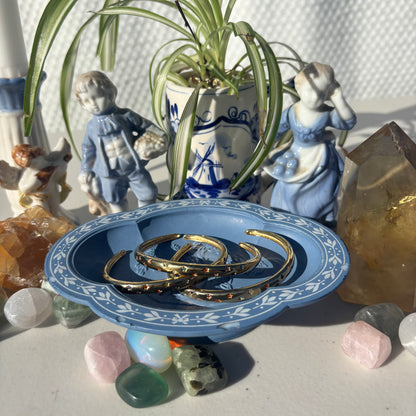 The Guide Crystals Rainbow Star Gold Cuff Bracelet