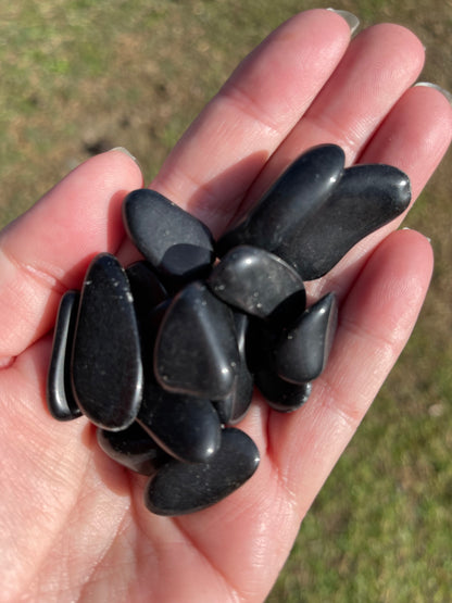 Black Onyx Tumbled Stone